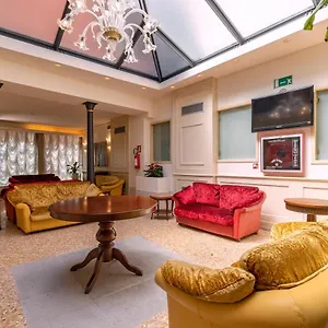 https://bella-venezia.hotelinveneto.com