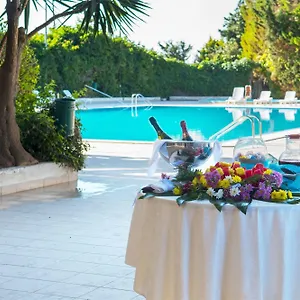 https://hotel-dei-pini-porto-empedocle.sicilyhotelsitaly.net